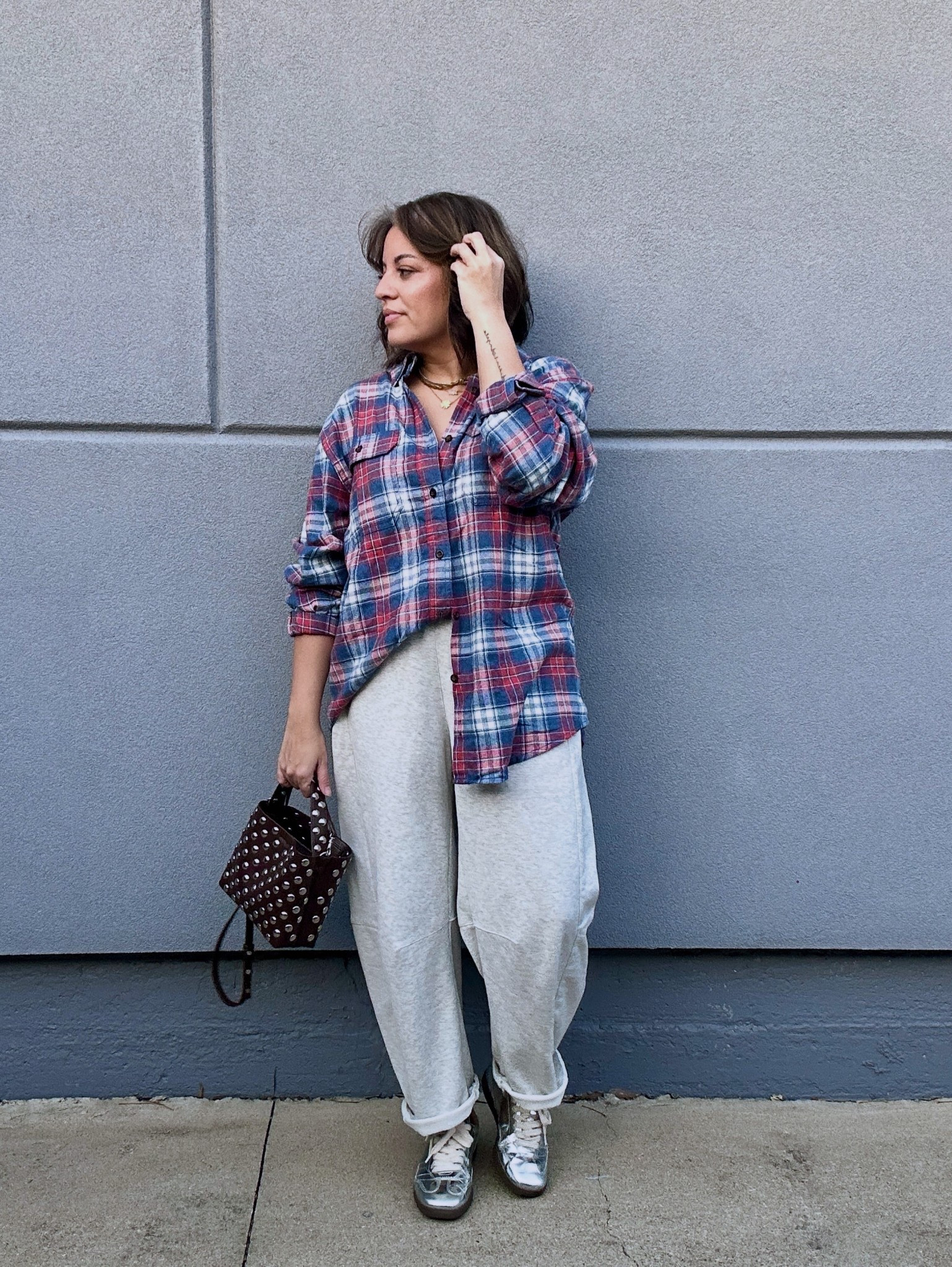 Men’s shirt in a size Large
Pants are xs
