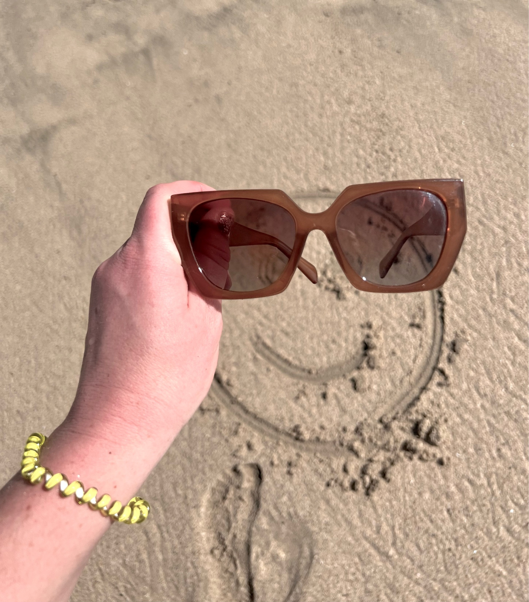 Under $20 sunglasses for the win! 🕶️ #amazon #amazonfind 

#LTKstyletip #LTKtravel