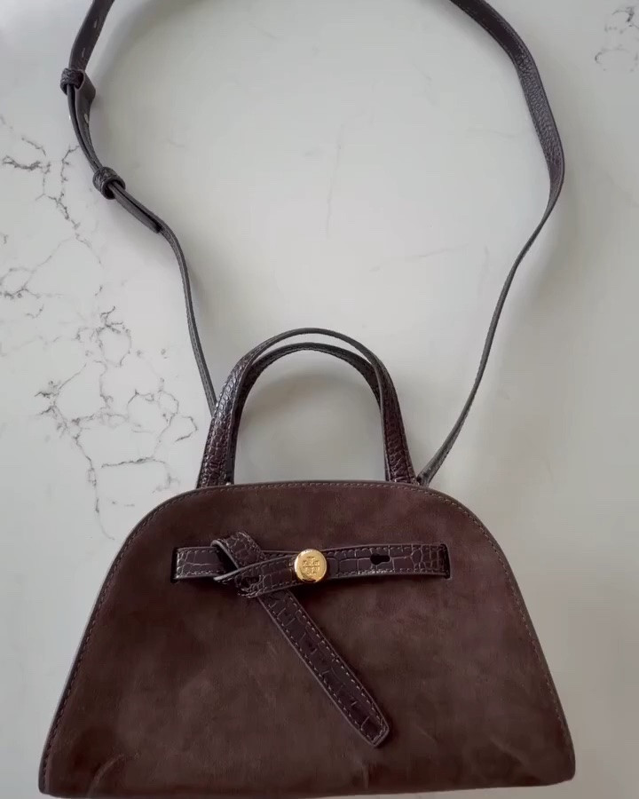 The it fall bag!!! This chocolate brown bag will be perfect with your fall outfits

#LTKootd #LTKOver40 #LTKgrwm