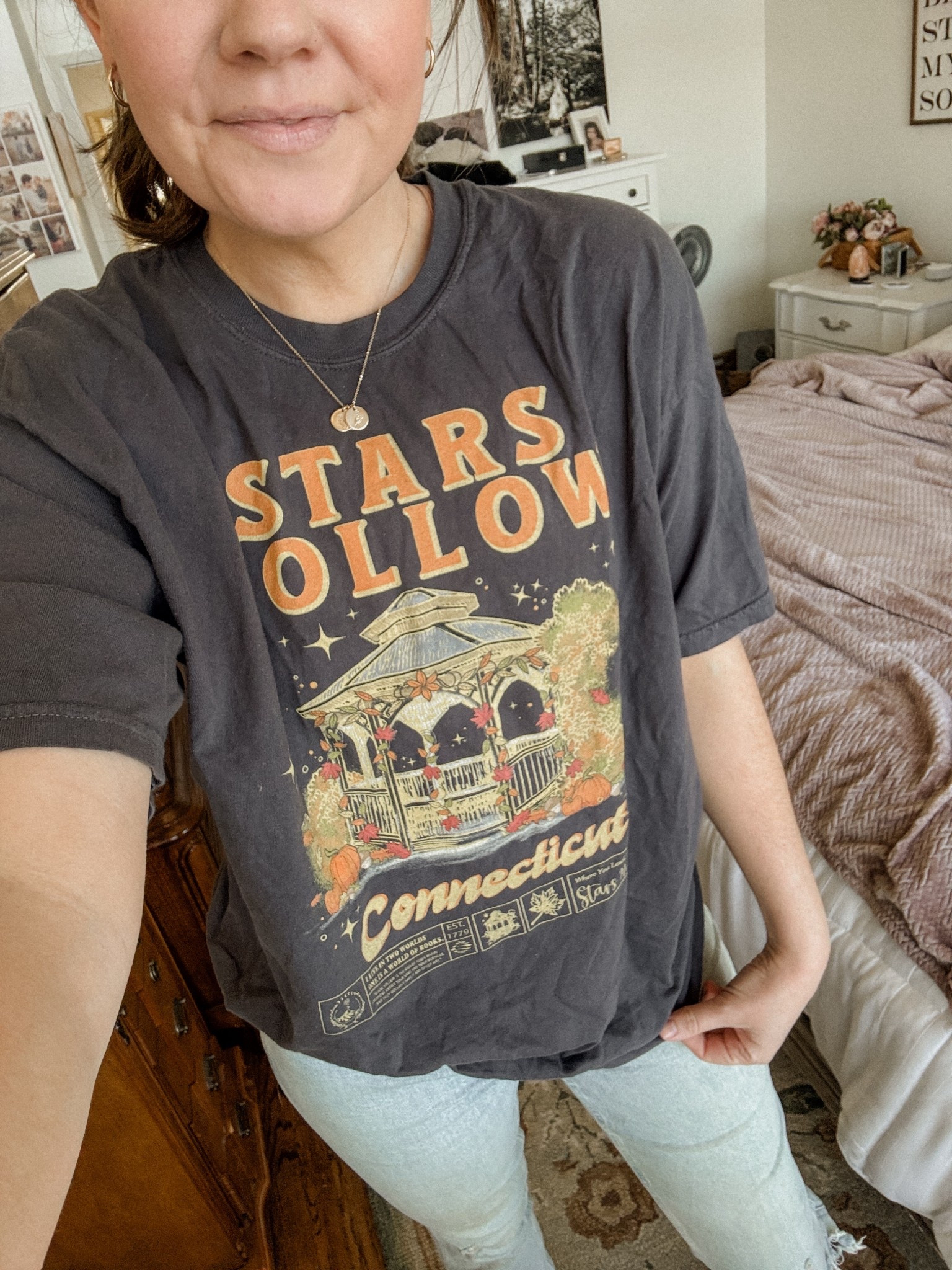 Reppin’ my favorite tv show today 🥰🫶🏼 Any other Gilmore Girls fans out there?! Best show ever. Team Luke and Lorelai forever!!! 🥹 Also Team Jess. 🙌🏻 📚 

#LTKSaleAlert #LTKdayinmylife #LTKootd