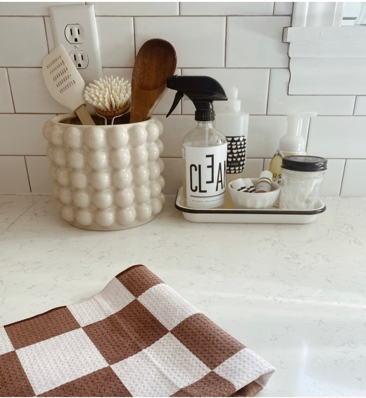 My kitchen tray + more 

#LTKHome