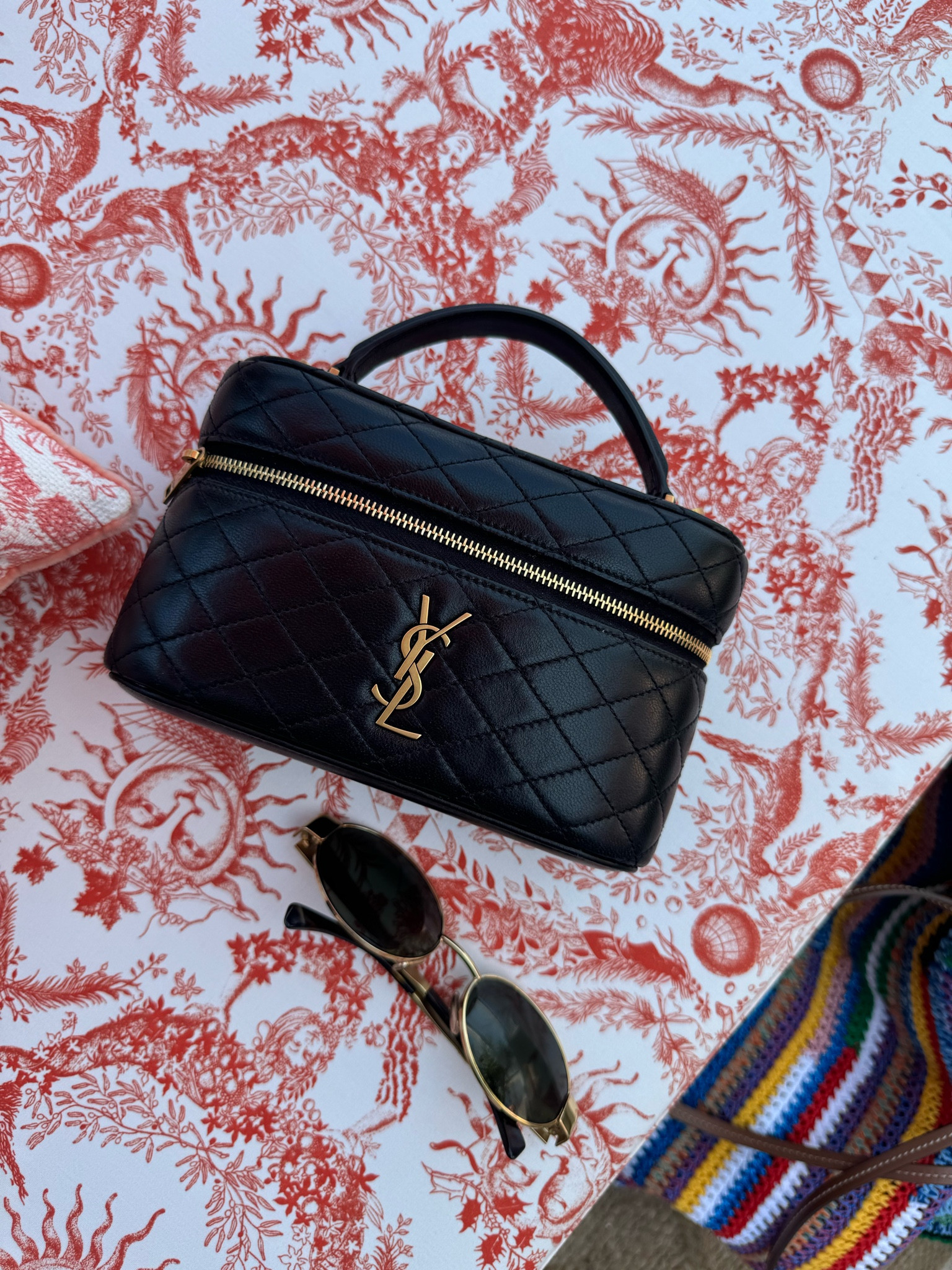 One of my favorite outfits I wore in Capri, Italy 🤍 
@saks #saks #sakspartner