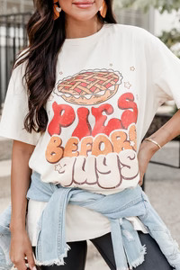 Pies Before Guys Ivory Graphic Tee | Pink Lily