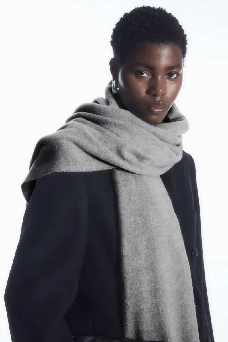 FRINGED PURE WOOL SCARF - LIGHT GREY - COS | COS UK