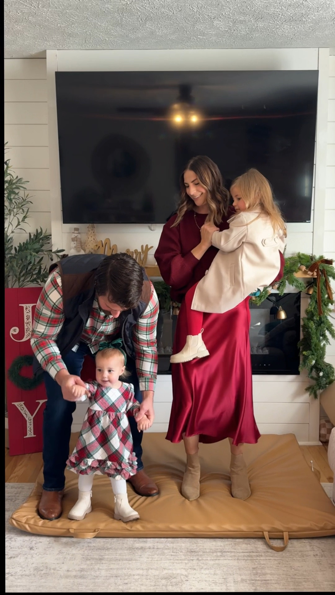 Family holiday outfits. 
Coordinating outfits for the perfect holiday photoshoot. 💚🎄❤️



#LTKStyleTip #LTKFamily #LTKHoliday