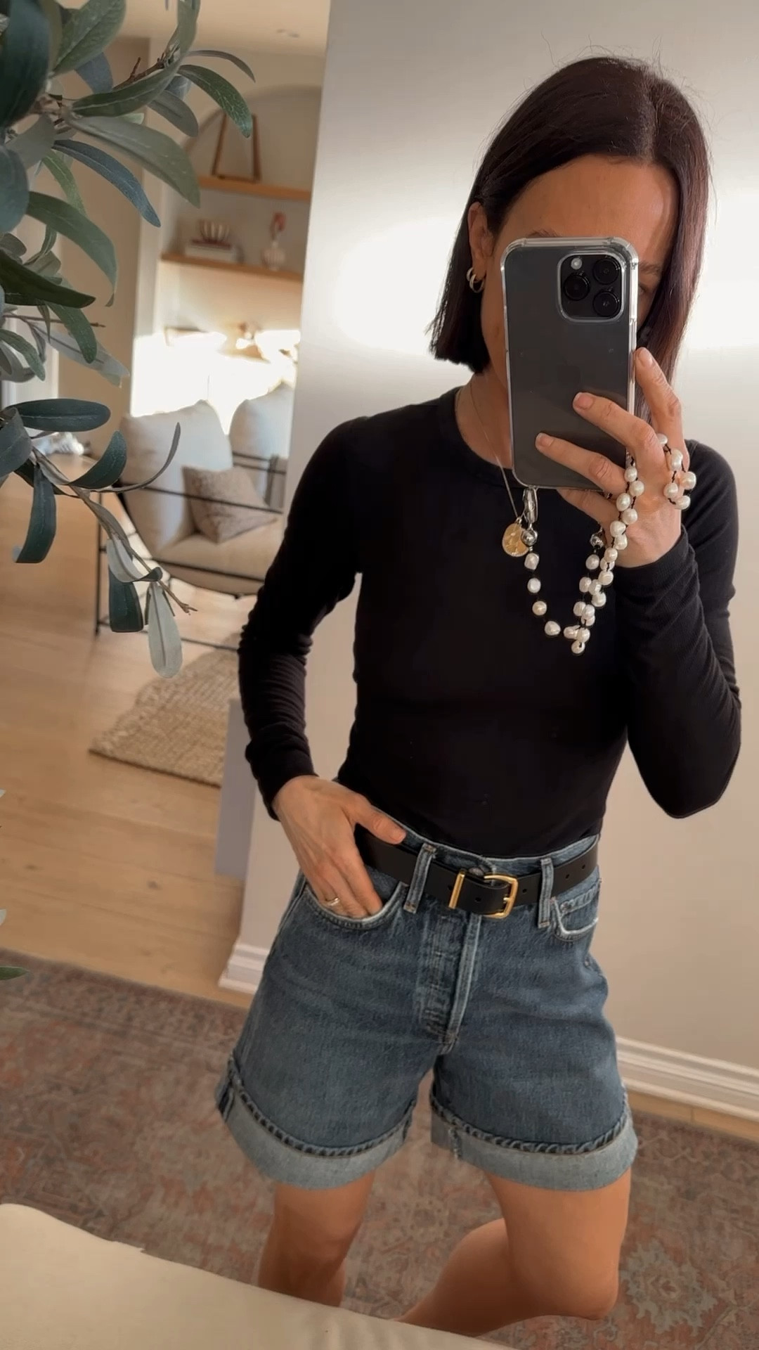 Non cut off denim shorts so chic for spring and summer- part of the Shopbop sale and they run tts 
Inseam is a little over 5"

#LTKover40