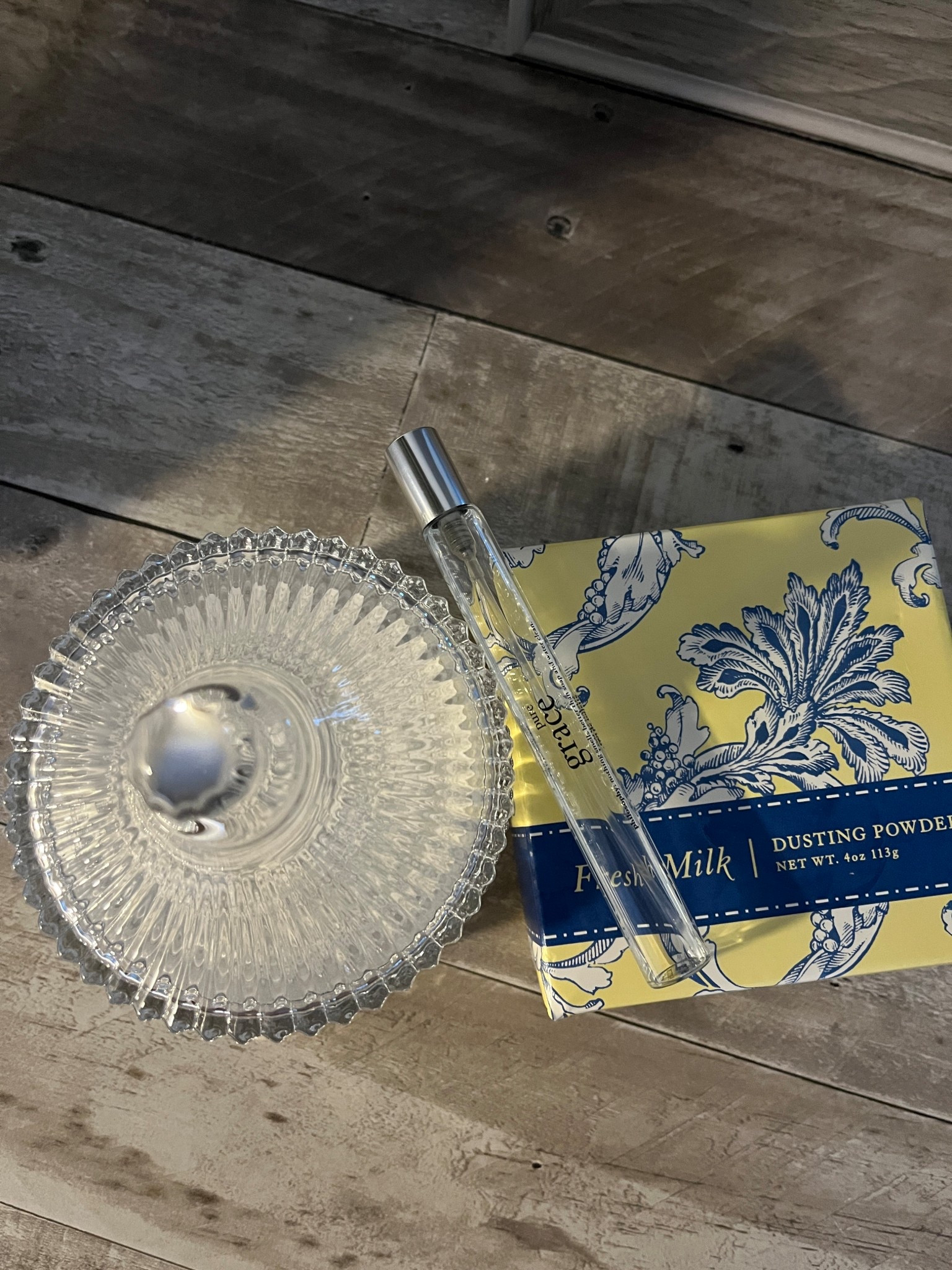 Made my own dusting powder 🥰 it smells so fresh and clean! 