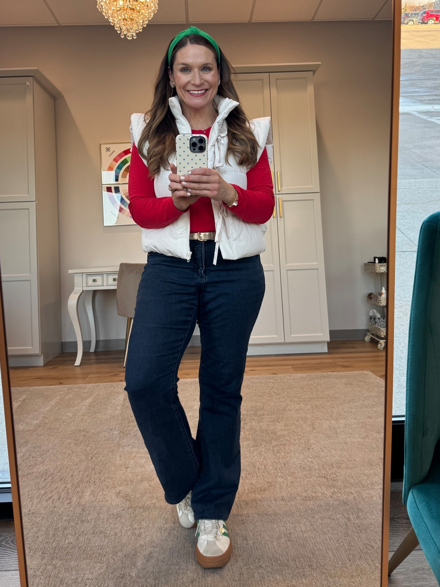 When you know your colors + style, you know how to create holiday looks with red and green. Since no one questions my deep love for these colors, I go hard during December! 

This JCF girlfriend is my go-to in both short and long sleeve versions. Whenever a spring color pops on the market, I scoop it up!
#hocspring

#LTKootd #LTKmomlife #LTKMidsize