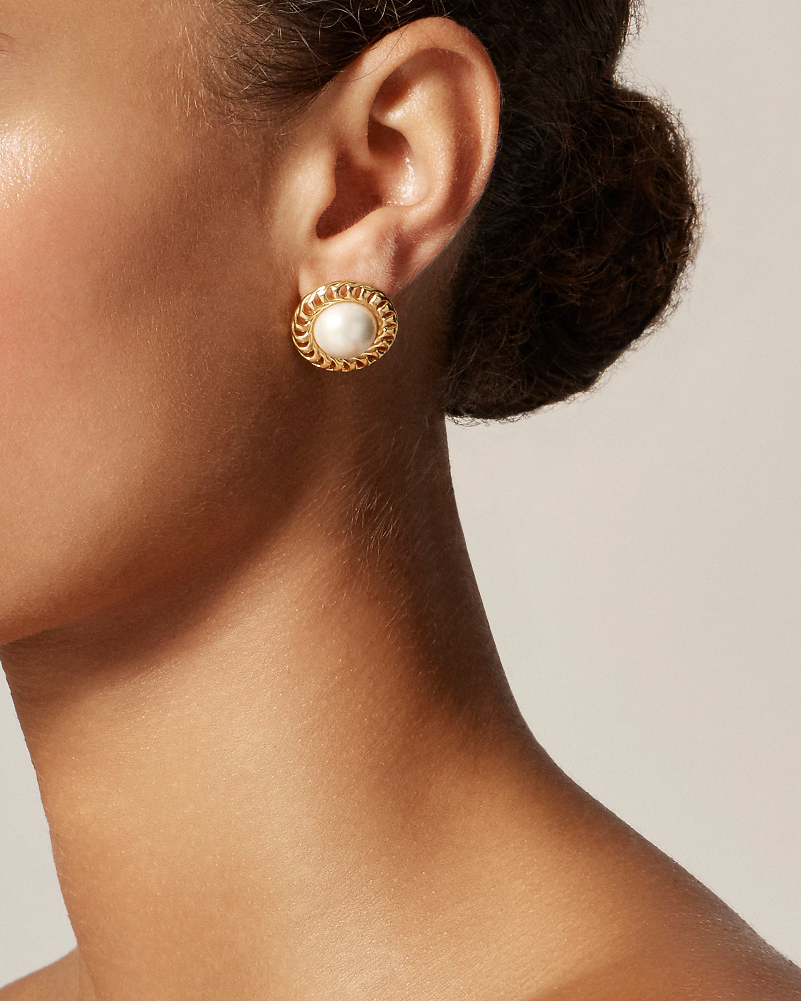 Pearl button earrings | J. Crew US