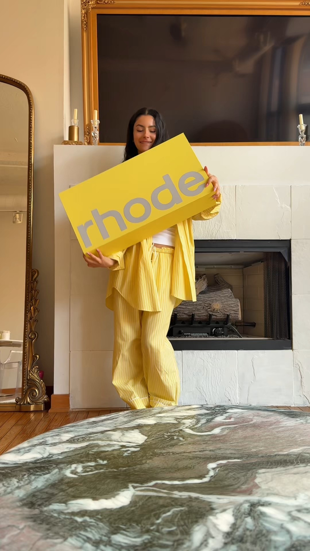 Rhode lemontini unboxing!


#LTKFindsUnder50 #LTKSeasonal #LTKBeauty