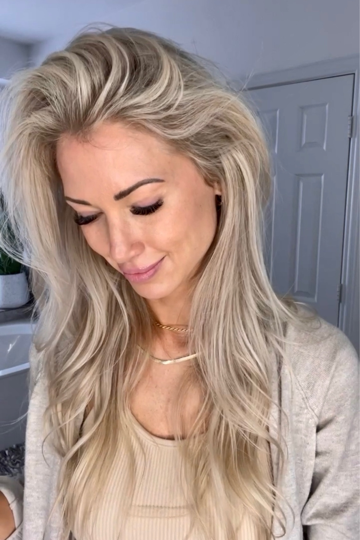 Fav workable hairspray! Used 1.25 curling iron | 

#LTKbeauty #LTKstyletip #LTKFind