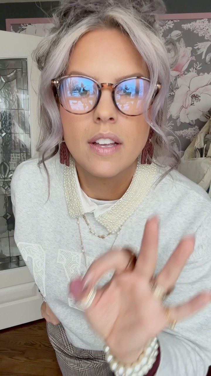 Hear me when I say @halara has the BEST work pants ever. They feel like sweatpants, they’re so flattering and comfortable. Perfect for longer days at the office 😍 

I’m wearing a size medium 

#LTKWorkwear #LTKMidsize #LTKSaleAlert