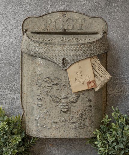 Ragon House White 'Post' Bee Galvanized Metal Mailbox Décor | Zulily