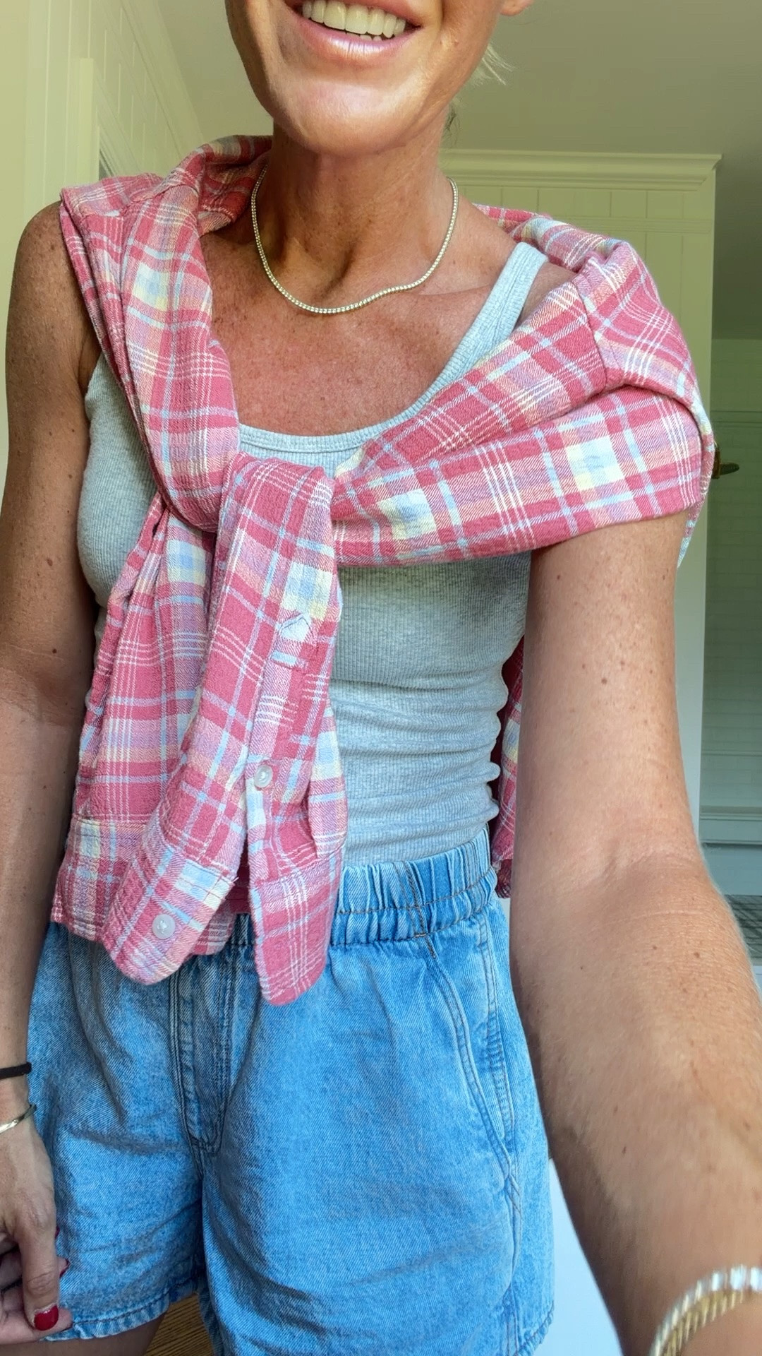 Small in shorts 
Xs in button down
S in tank