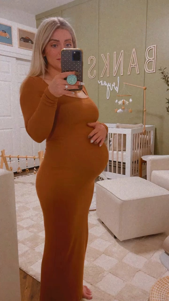 I lived in this dress towards the end of pregnancy 🤎 Sooooo comfortable 

#LTKBump #LTKFindsUnder50 #LTKStyleTip