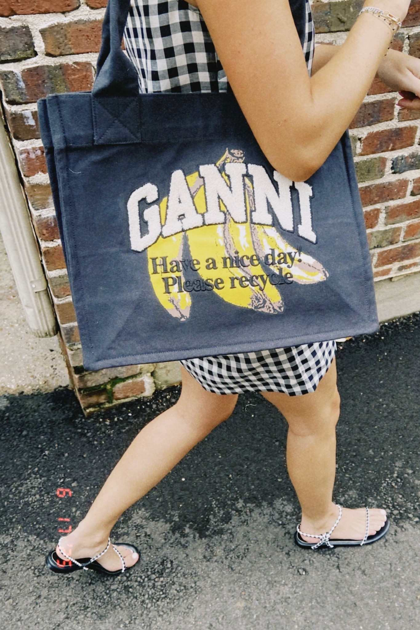 GANNI 🖤🍌
Buy the bag @ Cicada !!! 🧡💋

#LTKSummerEdit #LTKSeasonal #LTKStyleTip
