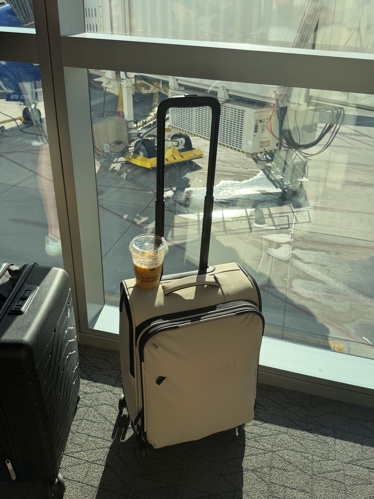 I could go on & on about this carry on I loveeeee it. So many great pockets on the outside too! It’s flexible so I feel like it fits a good amount?! & it’s so cute! I also have the Luka duffel that can attach onto it and I use it for a gym bag. Also amazing! Color oatmeal

#LTKTravel