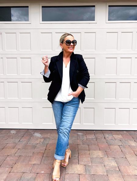 Boyfriend straight jeans, a white top, classy blazer and the most comfortable heels.
Use the code JONA10 for discount on the blazer.


#LTKstyletip #LTKfindsunder50 #LTKover40