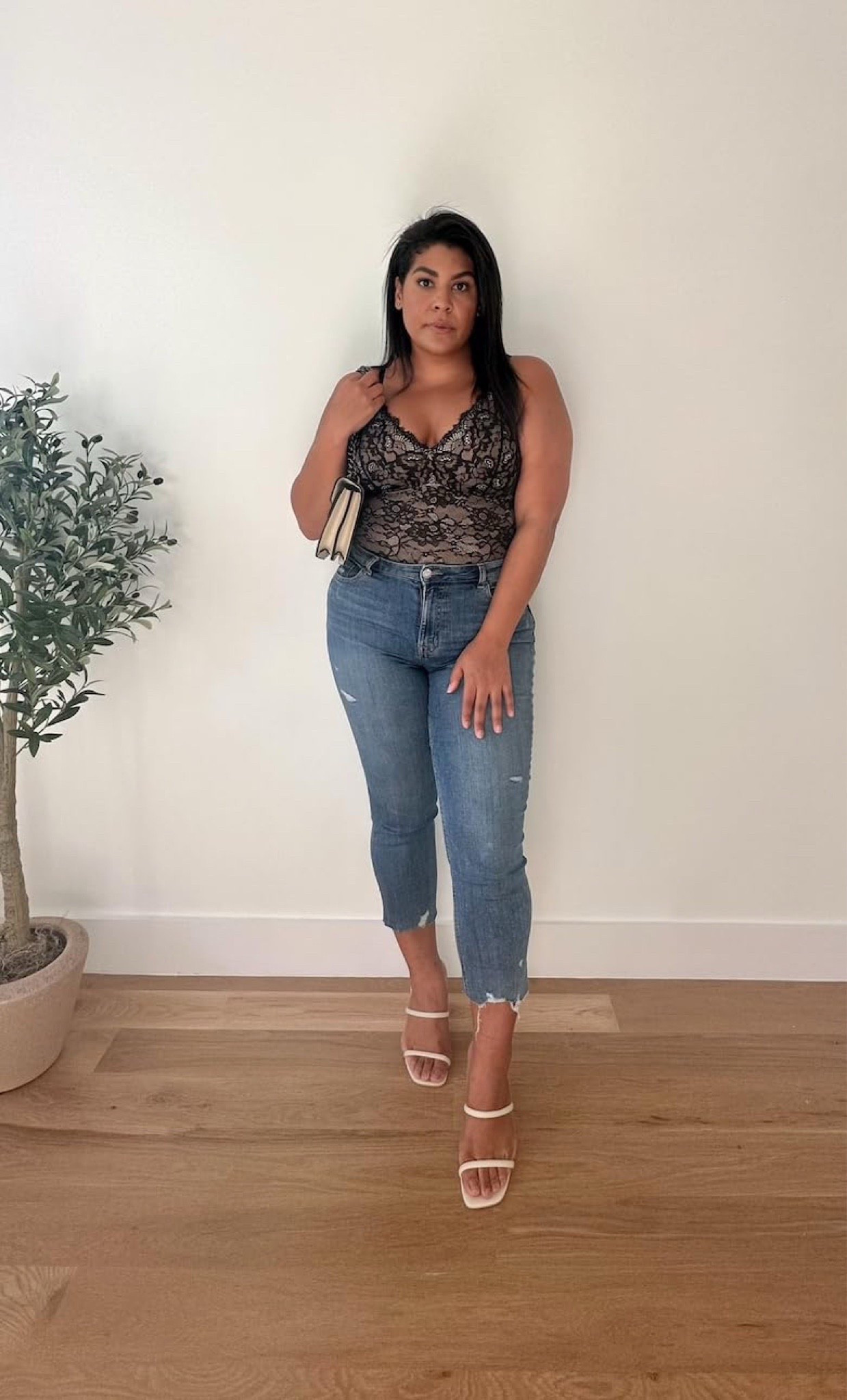 This lace bodysuit has tummy control!! It comes in multiple colors too.

Bodysuit - size XL
Jeans- size 12



#LTKFindsUnder50 #LTKMidsize #LTKSeasonal