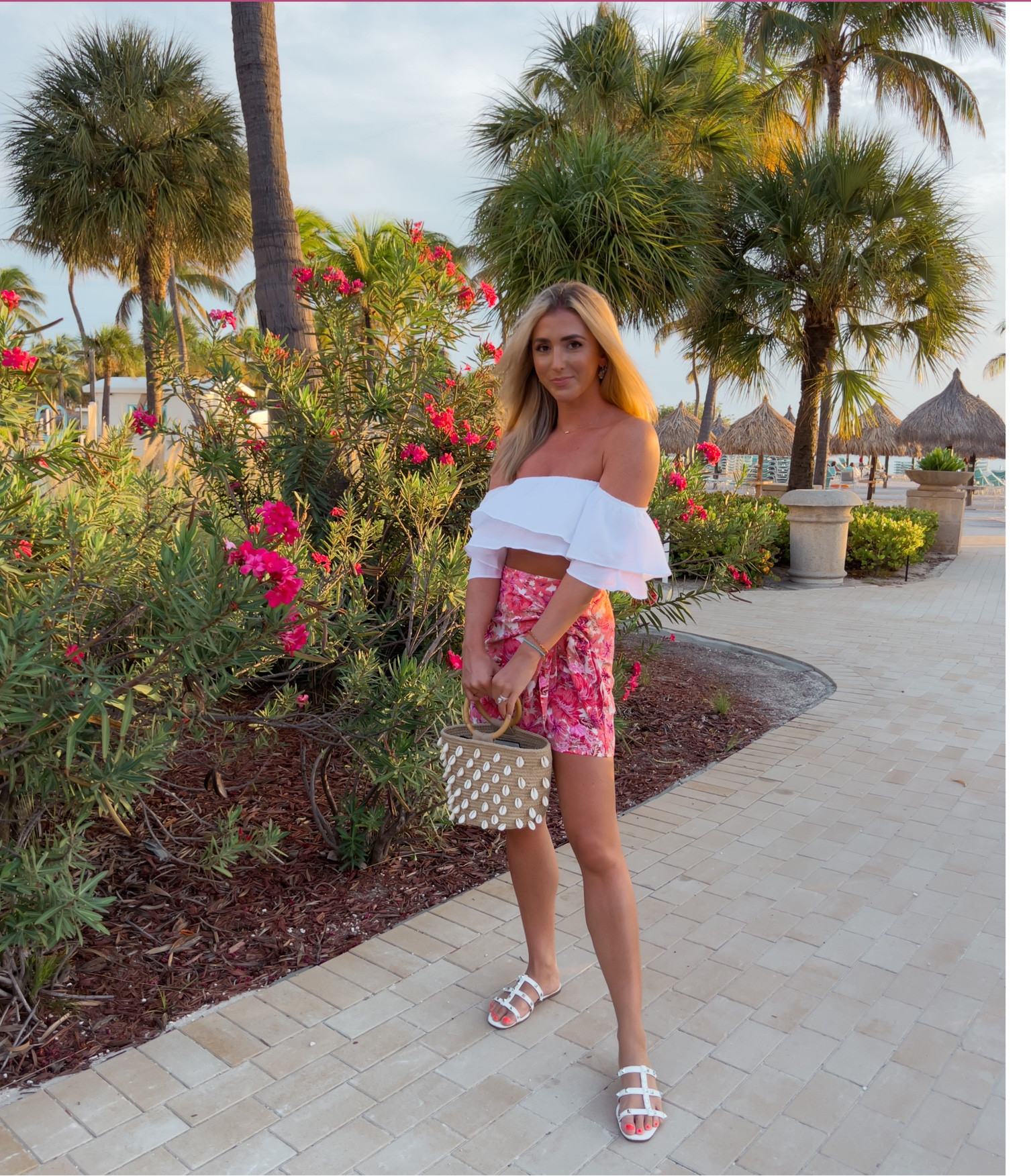 Pink skirt on sale for the holiday weekend, wearing small. Cropped white of shoulder tp runs small size up. Wearing size small  

#LTKsalealert #LTKunder50 #LTKunder100