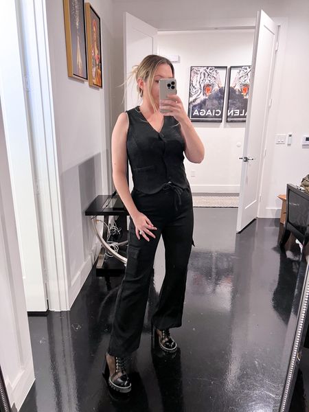 Mob wife aesthetic 

Mob wife outfit. Black outfit. Amazon finds. Amazon fashion. All black outfit. Mop wife era. Fashion trends. Mob wife look.

#LTKfindsunder100 #LTKstyletip #LTKSeasonal