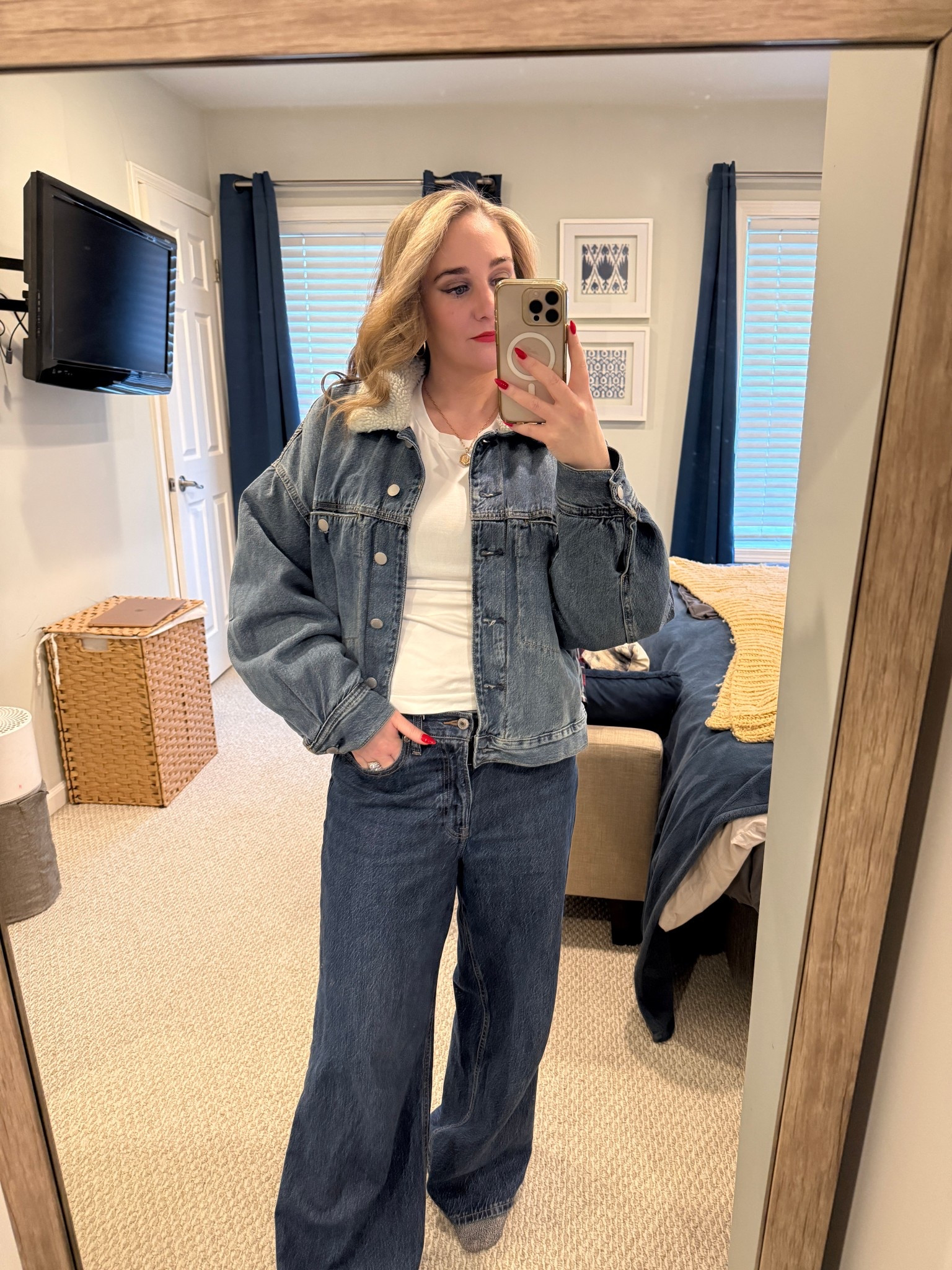 Spring jacket and Abercrombie wide leg jeans in 28 short! 

#LTKSpringSale #LTKootd #LTKSeasonal