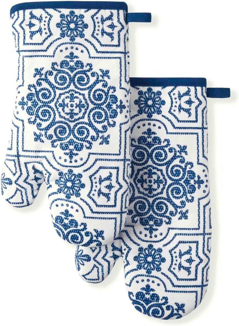 Martha Stewart Strie Medallion Oven Mitt 2-Pack Set, Navy Blue, 7"x13" | Amazon (US)