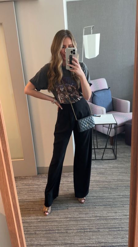 Workwear / wide leg pants / graphic tee

Wearing a small in the tee. Linked similar pants 


#LTKunder50 #LTKworkwear #LTKunder100