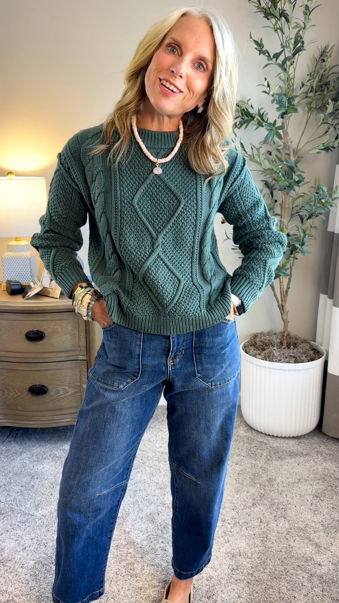 Is this the cutest sweater or what?! I want every color. Wearing XS. For jeans, message me on IG
Use COAST20 on Allie + Bess