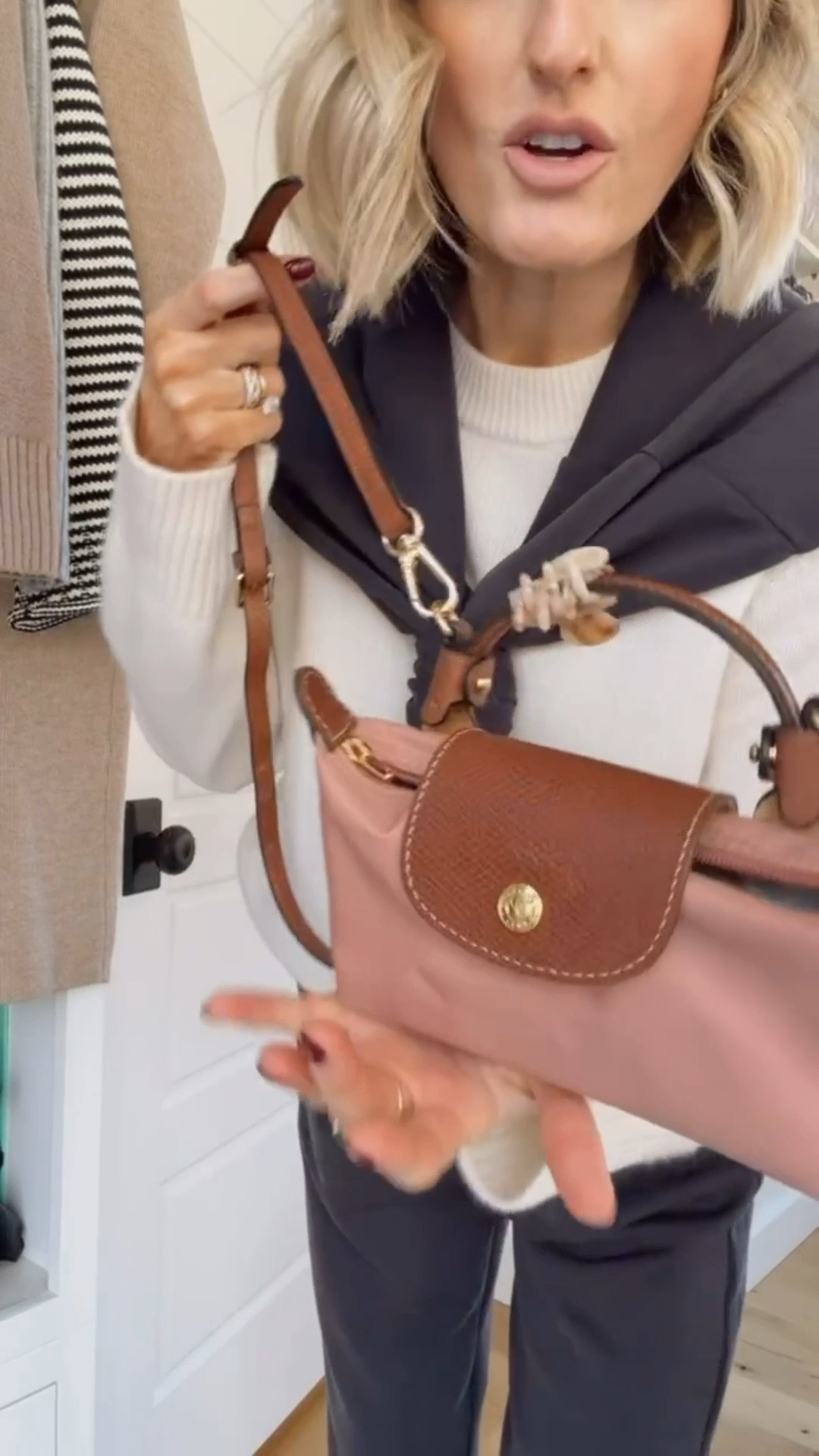 I love my mini Longchamp bag! Such a good everyday bag! 

Loverly Grey, Longchamp, mini bag, pink bag, everyday bag

#LTKootd