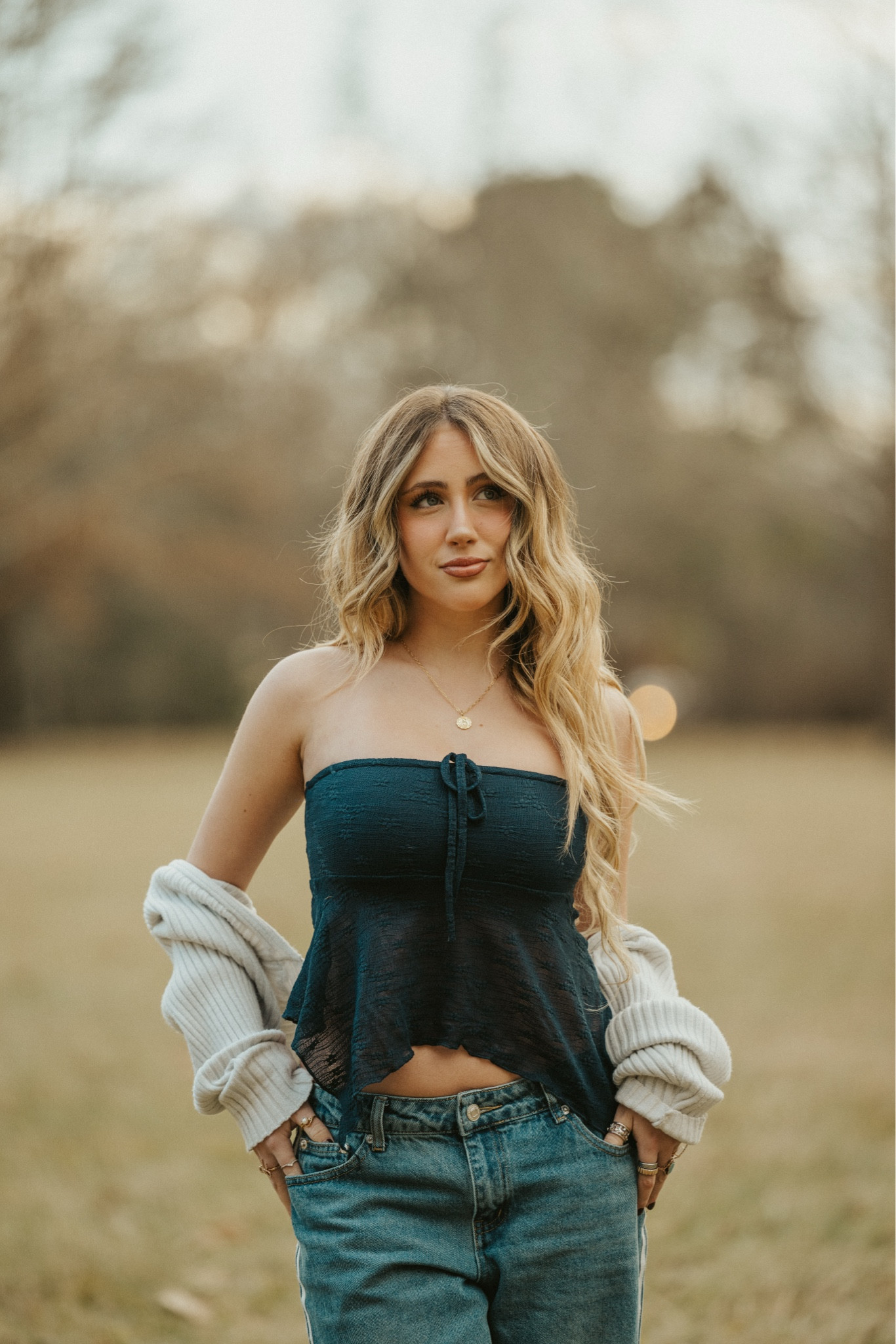 photoshoot outfit 🤗💙

#LTKSeasonal #LTKworkwear