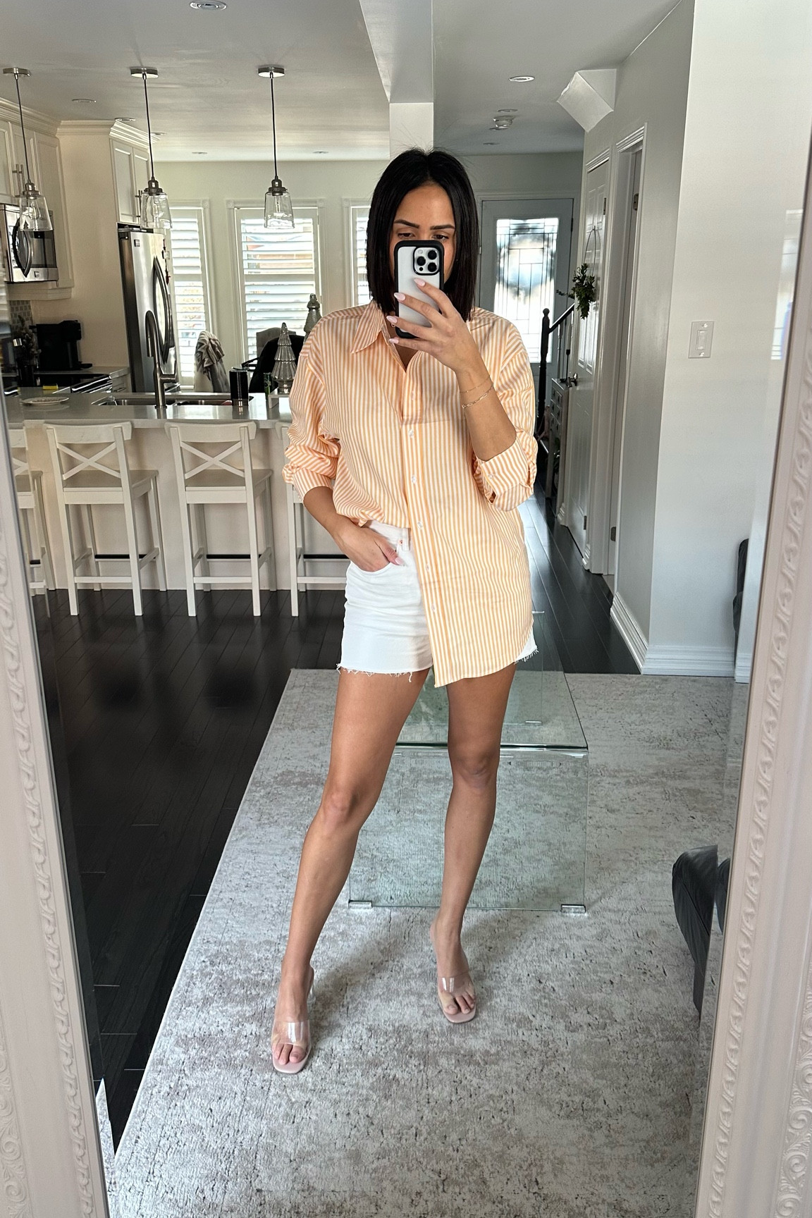 Size small top 
Size 6 shorts 

#LTKHoliday #LTKtravel #LTKunder100