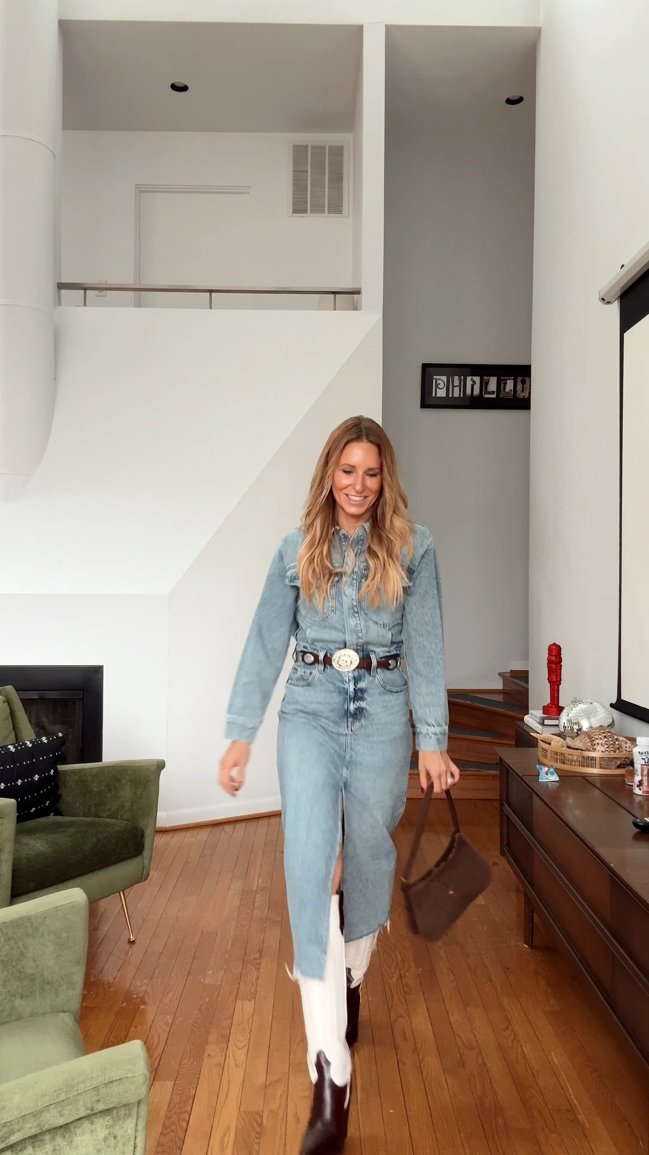 The best denim dress 

#LTKStyleTip #LTKOver40