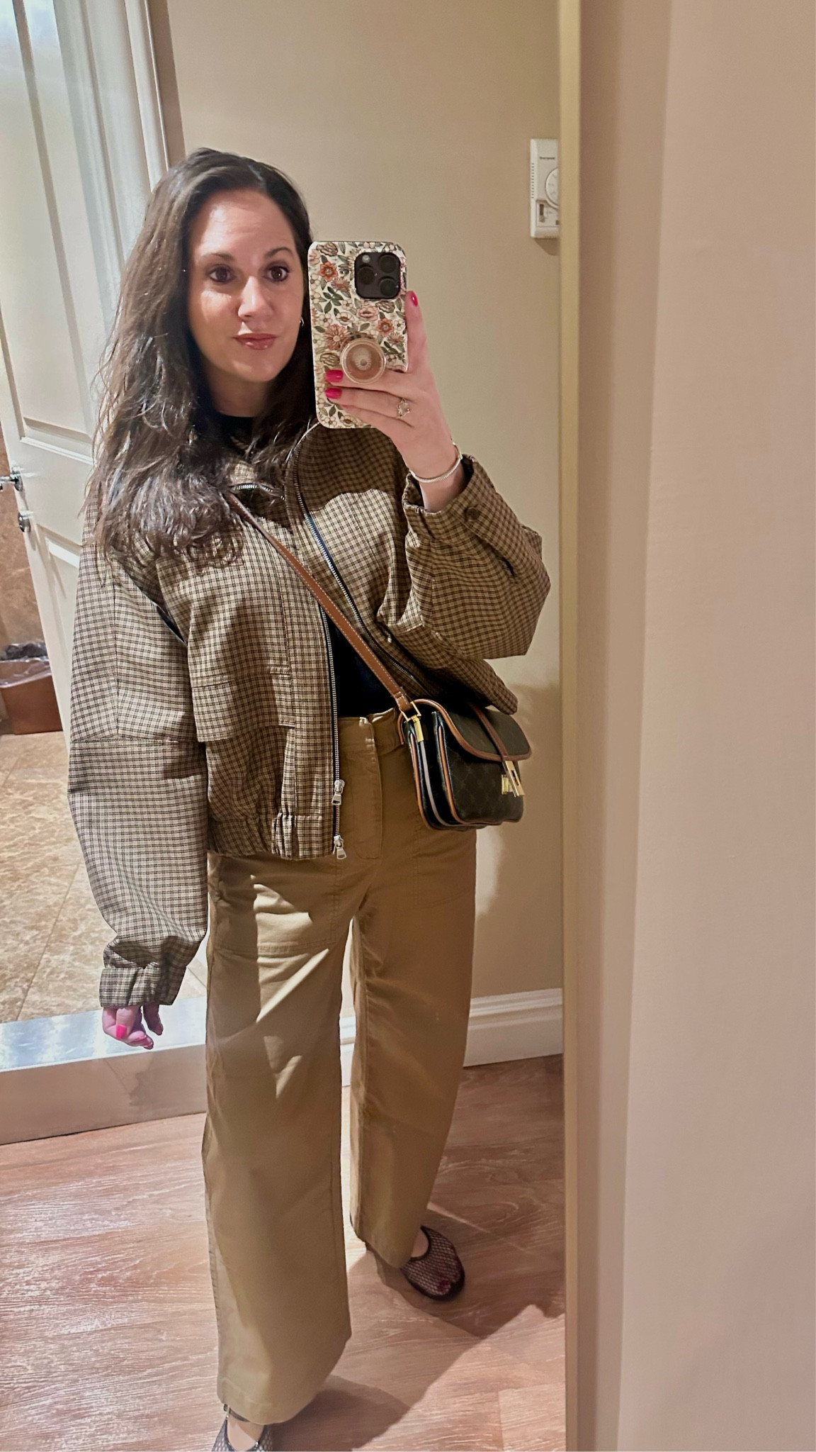 Travel look! I got this bomber from #Mango and have worn it SO many times. The black and tan plaid goes with so many outfits & it’s great for this lingering cold weather 😬

#LTKootd #LTKWorkwear #LTKTravel