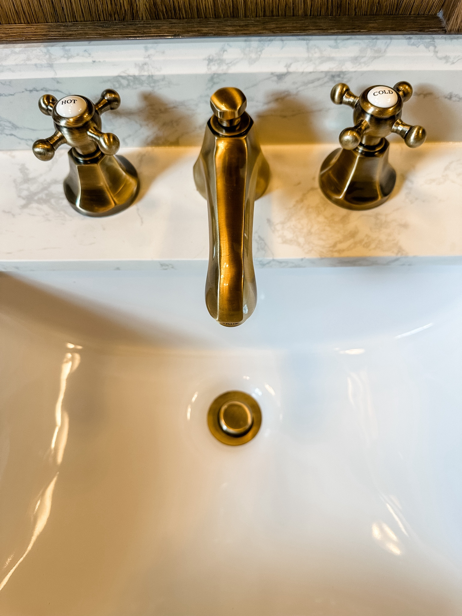 Brass bath fixtures • brass faucet • vintage faucet • bathroom faucet • bathroom decor • traditional home decor • 

#LTKMostLoved #LTKhome #LTKstyletip