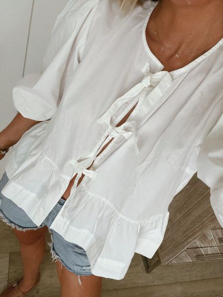 Spring blouse - amazon find! Wearing size small