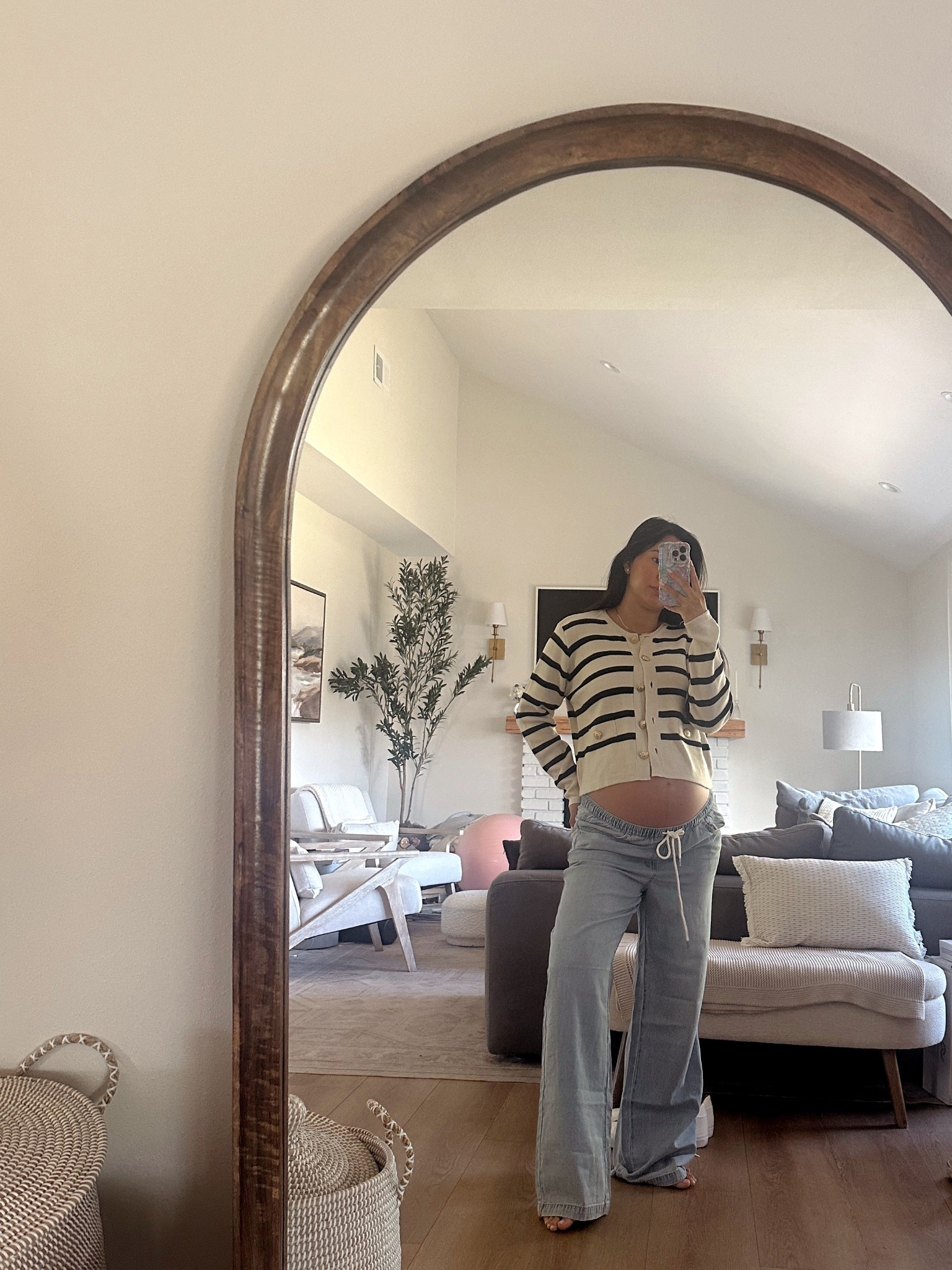 Bump friendly pants from H&M - Size M 🫶🏼


#LTKFindsUnder50 #LTKFindsUnder100