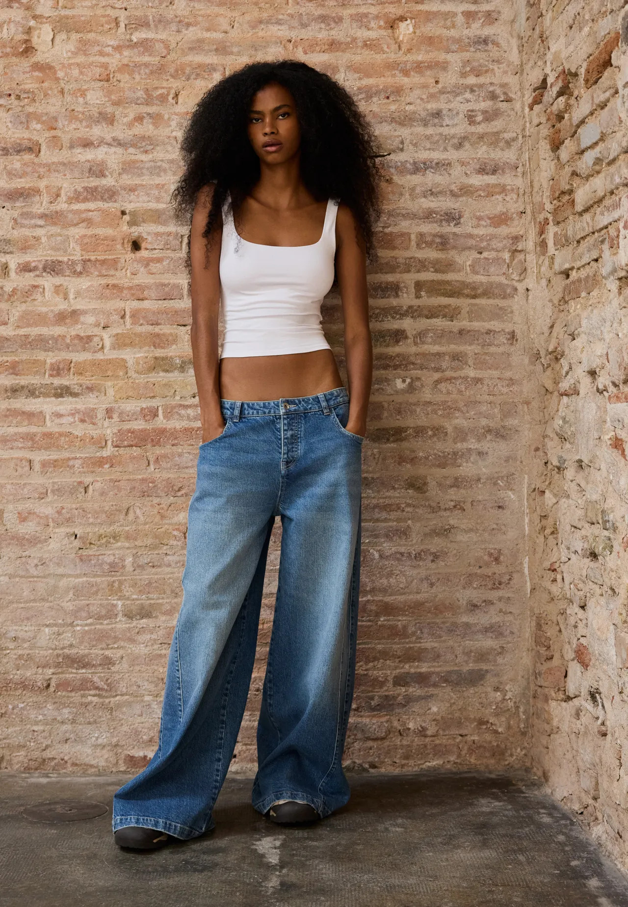Wide strap top | Stradivarius (UK)
