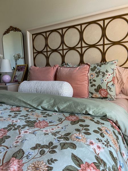 Bedding refresh! All of the dreamy details!

Bedding, home interiors, bedroom decor, floral decor 

#LTKhome