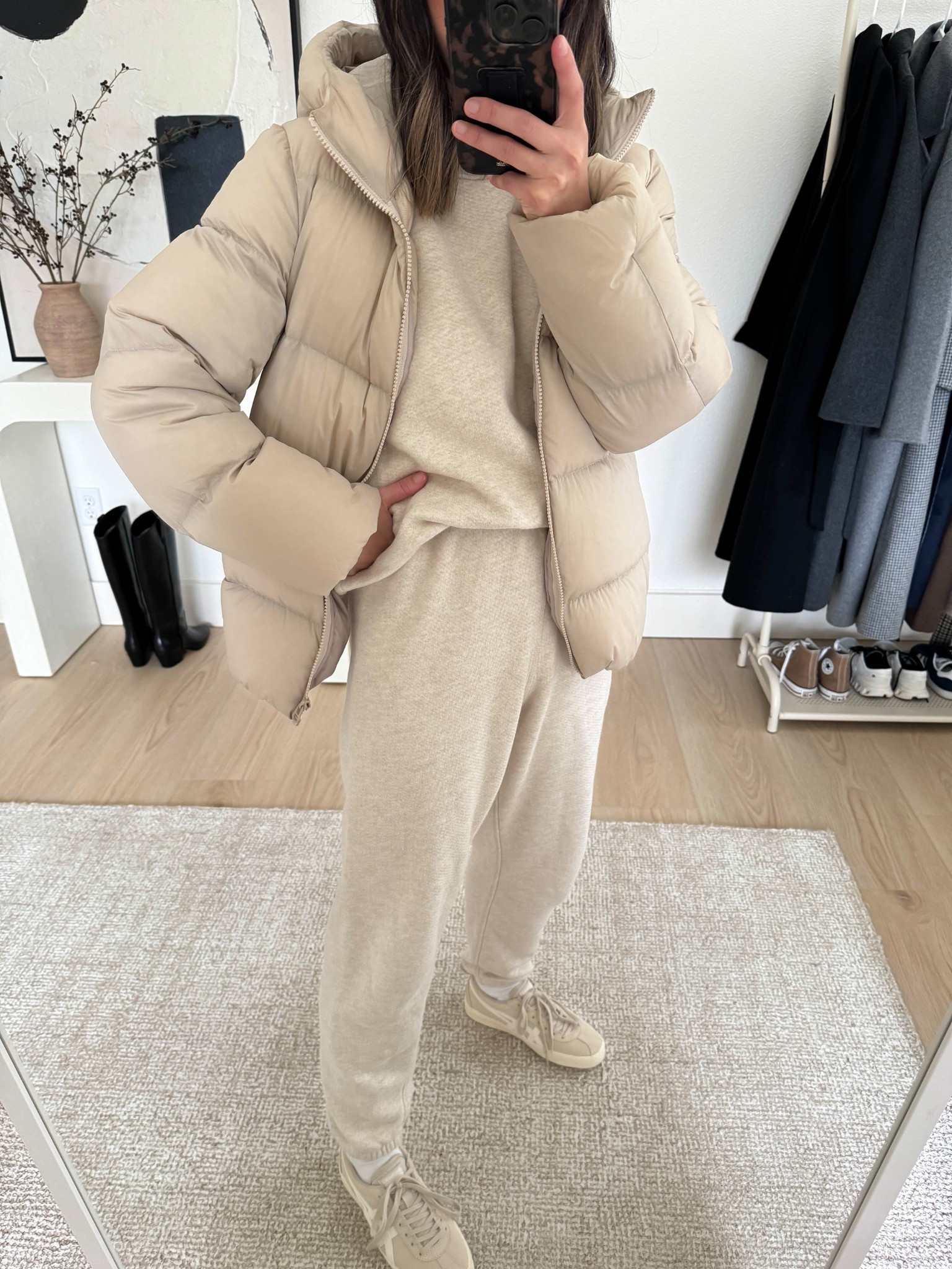 Cozy cold weather outfit ideas.

Uniqlo short puffer xs (old)
Jenni Kayne sweatshirt medium
Jenni Kayne sweatpants xs
Onitsuka Tiger sneakers 4 mens

Petite style, winter outfits, winter style 

#LTKSeasonal #LTKPetite