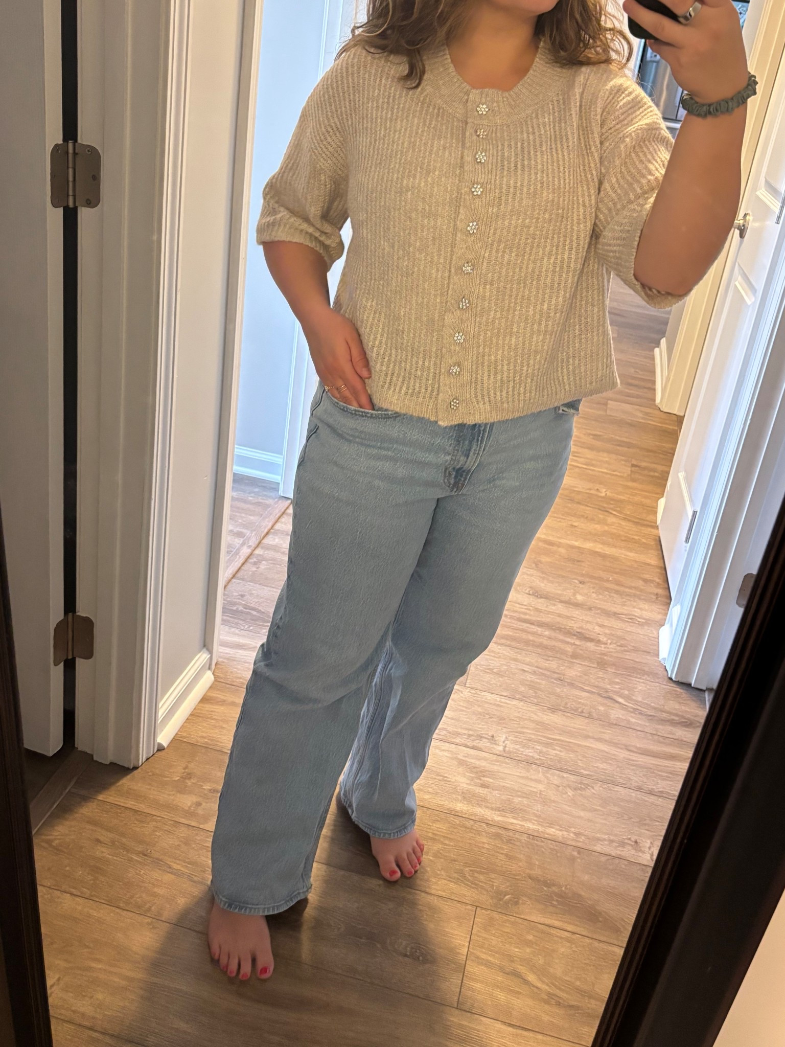 Love this short sleeve cardigan/top from American Eagle! Perfect for vacation, work outfit, or church! 

Church outfit
Europe Trip Outfit
midsize outfit
Short sleeve cardigan
Church top
Vineyard outfit

#LTKWorkwear #LTKPetite #LTKMidsize