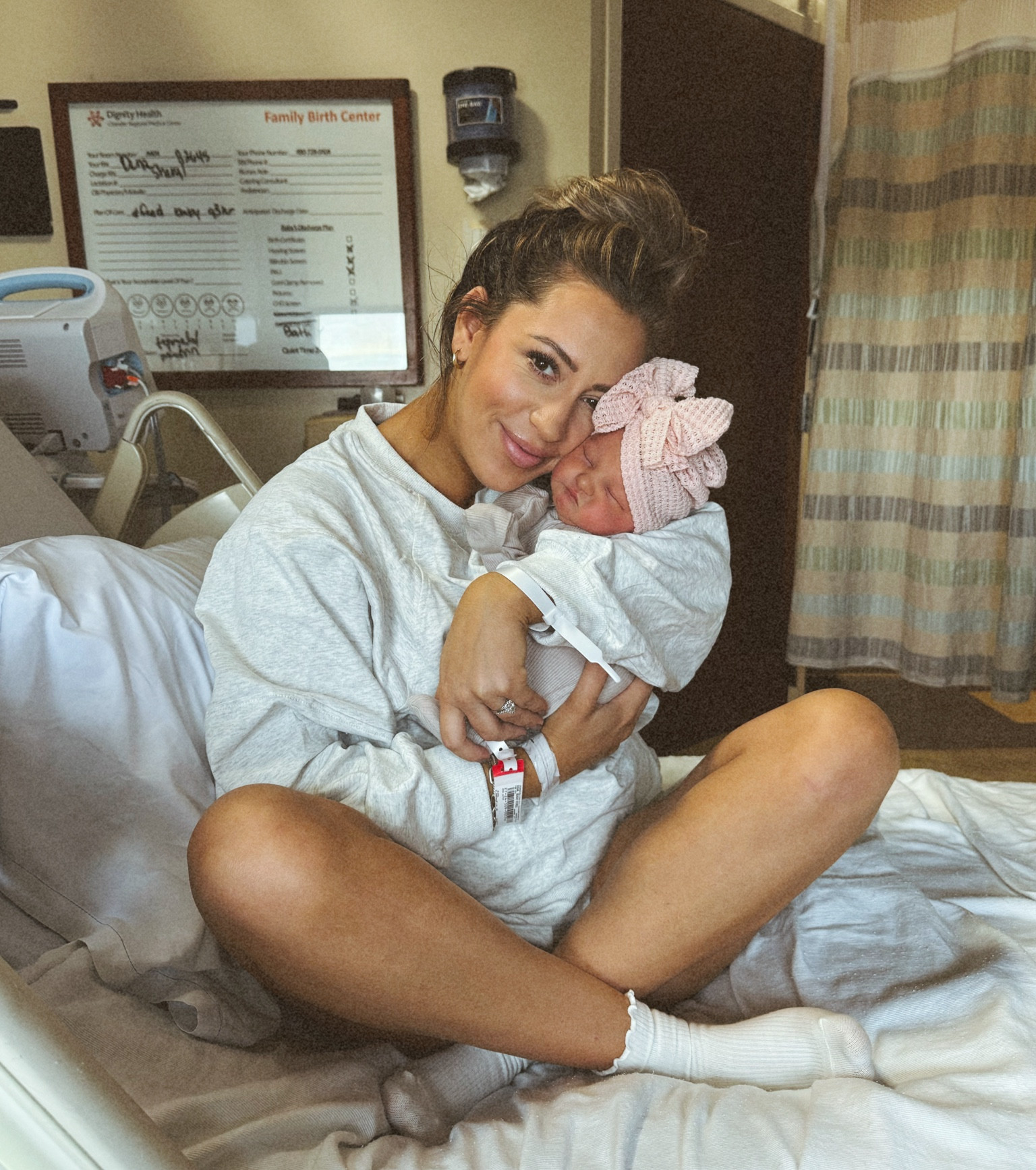 Ordered a large in the set- could have done a medium. The bow/beanie are too big for a new born but she’ll grow into them quick I’m sure 🎀🫶

 Going home outfit | matching set | SAHM | outfit | 

#LTKBump #LTKBaby #LTKFindsUnder50