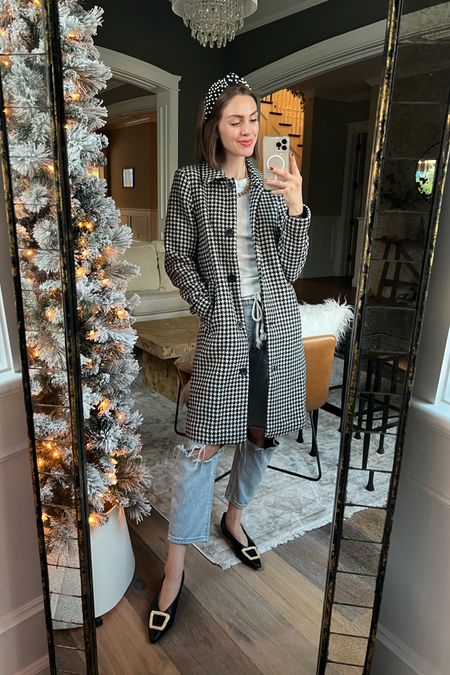 Houndstooth // coat // structured coat // Black Friday // gifts for her // tts // wearing XS // mod coat // buttons // plaid 

#LTKCyberweek #LTKGiftGuide #LTKHoliday