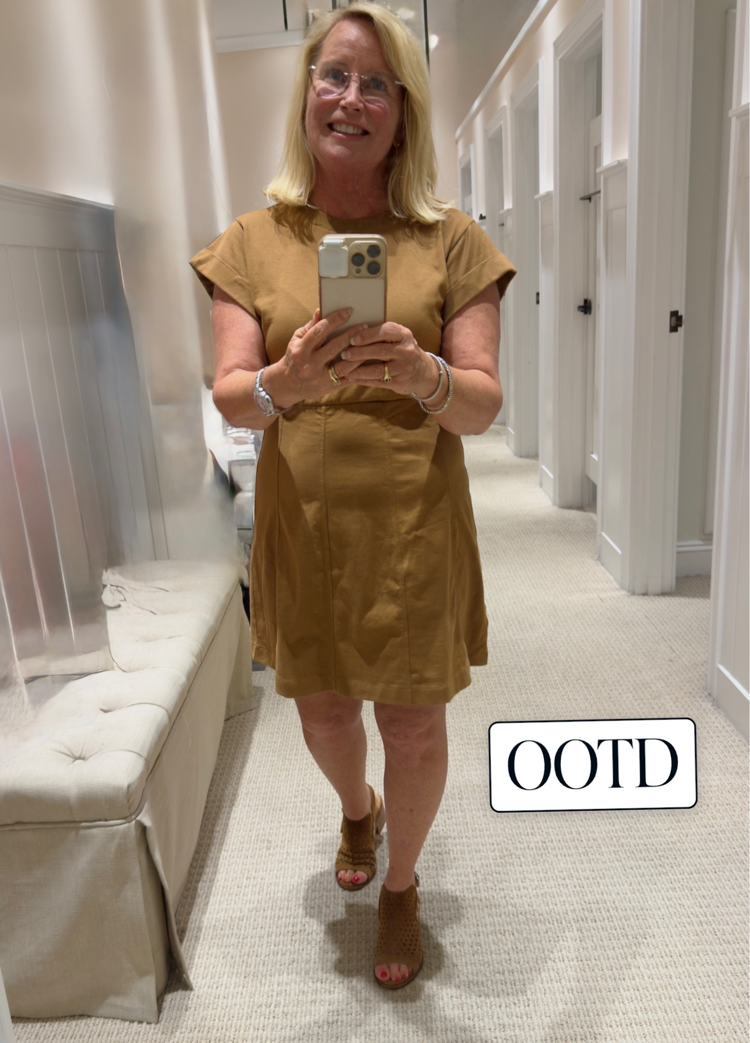 Officially obsessed with this fall find. 😍 Not only is this color perfect for the season, but it’s so versatile to layer with boots, jackets, or scarves. Plus, it’s a total steal! Shop the details below.