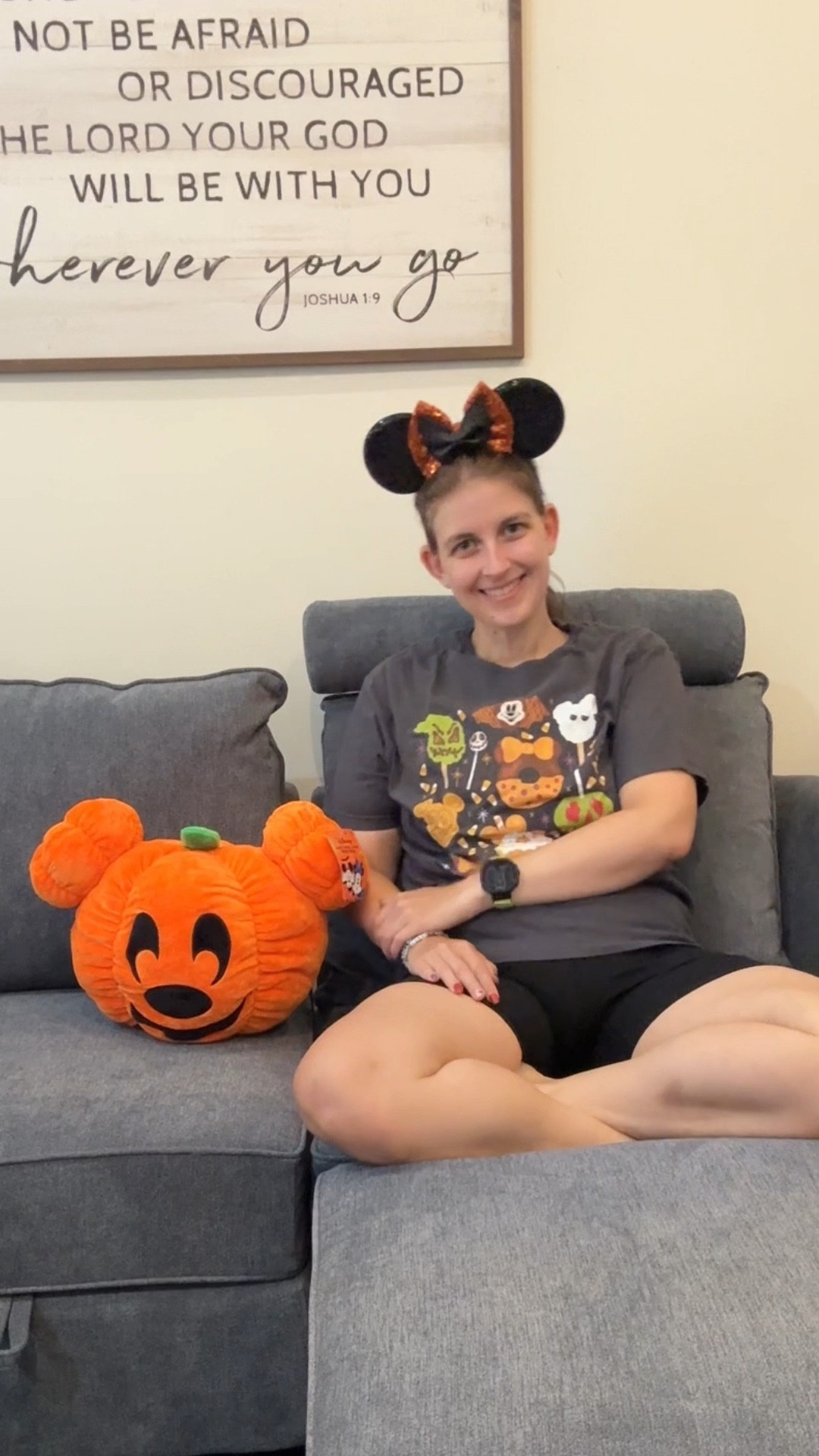 🎃 The iconic Mickey pumpkin pillows are BACK at Sam’s Club — and this year they brought Minnie with them! 👻🧡 Perfect for adding a little Disney magic to your spooky season decor. Run, don’t walk — these won’t last! 🛒✨


#DisneyHalloween #SpookySeason #MickeyPumpkin #DisneyDecor #DisneyAdult 

#LTKHome #LTKSeasonal #LTKFamily