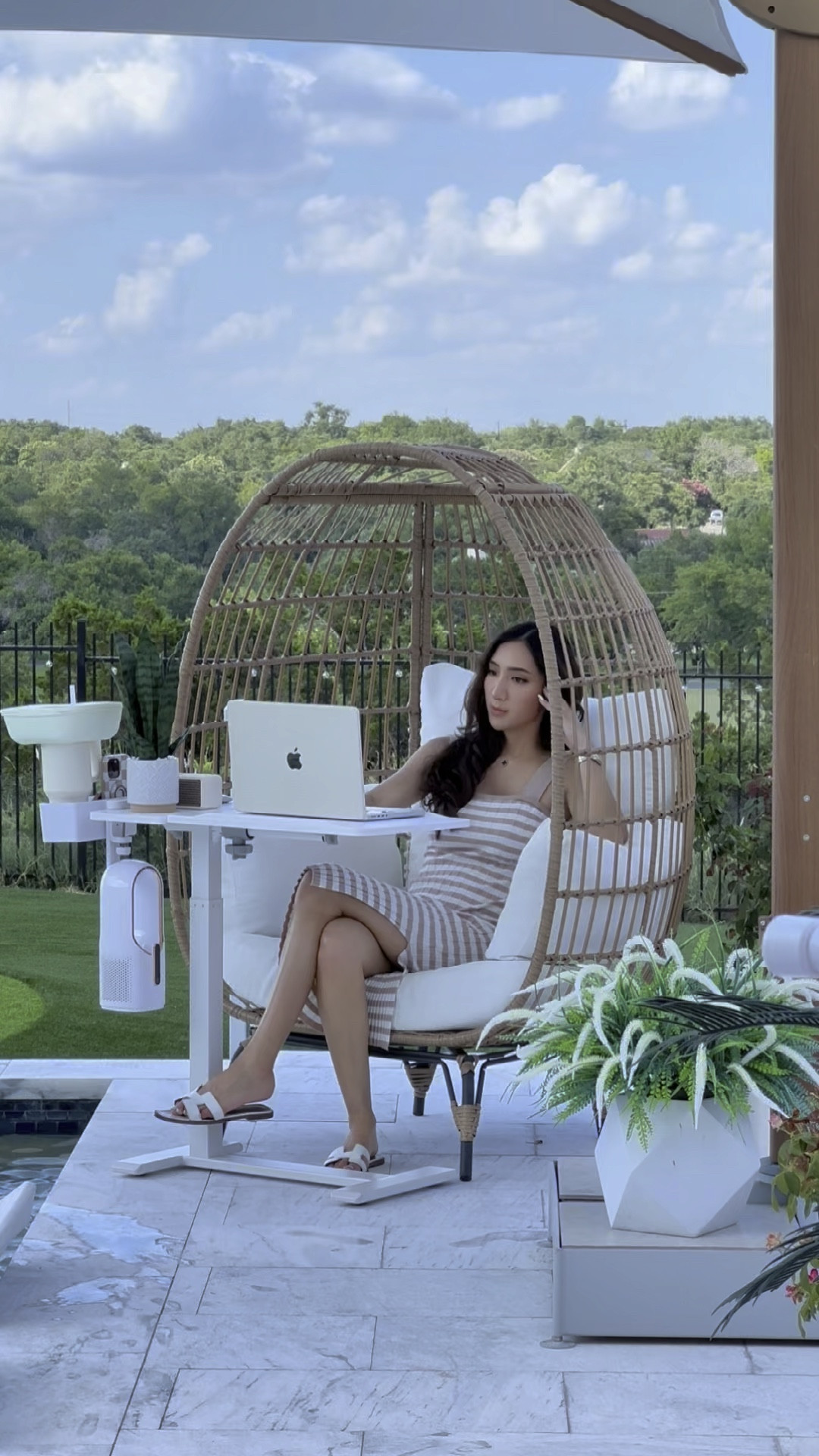 👩🏻‍💻 My ‘Outdoor Office’ is all set up and ready for the season. ✔️🍹☀️ #WFHlife

#LTKSummerSales #LTKWorkwear #LTKSeasonal