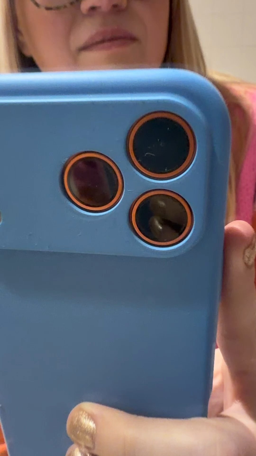 Bringing back the bathroom mirror dance on an in-office day 💖
Wide-leg jeans, a hot pink sweater with orange florals, and cream boat shoes — bright, colorful, warm, and cozy in all the right ways.
Everything’s linked if you’re ready to make work outfits feel a little more fun again.

#LTKgrwm #LTKootd #LTKvlog