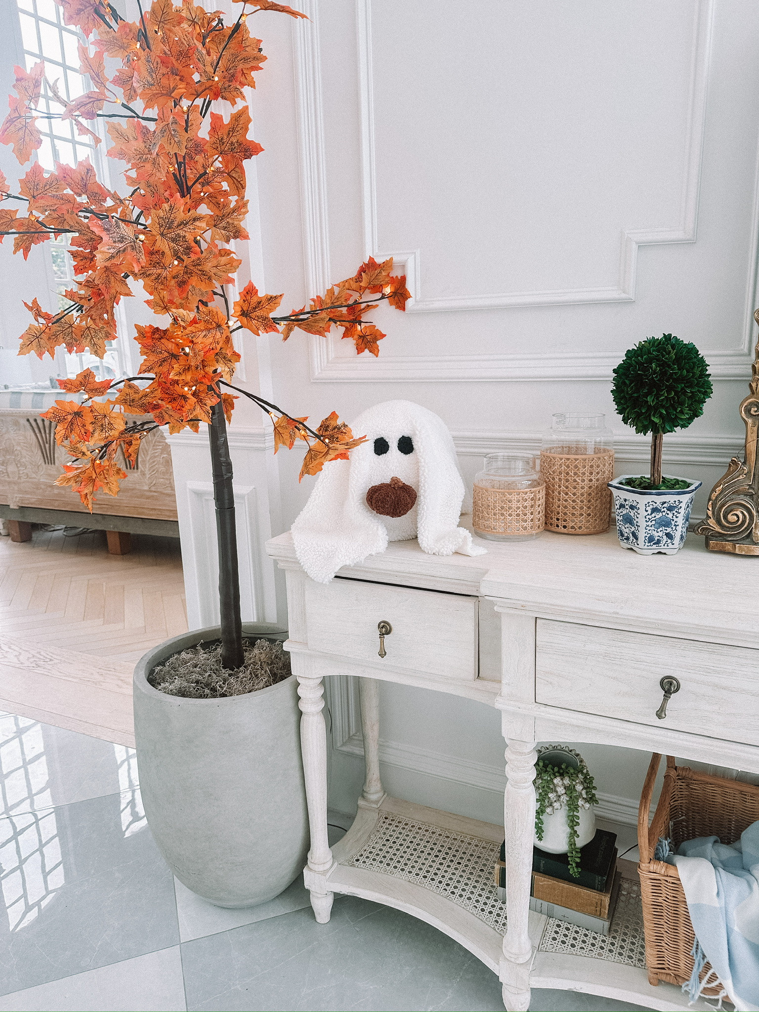 Faux fall favorites 🍁
Ease into autumn with cozy touches that last all season long—these faux finds are low effort, high impact, and perfect to grab early before they’re gone!

#FauxFallDecor #FallPorchGoals #CozyHomeStyle #EarlyFallVibes #AmazonFallFavorites #FrontPorchInspo #FallDecorFinds 

 #LTKSeasonal #LTKU #LTKHome
