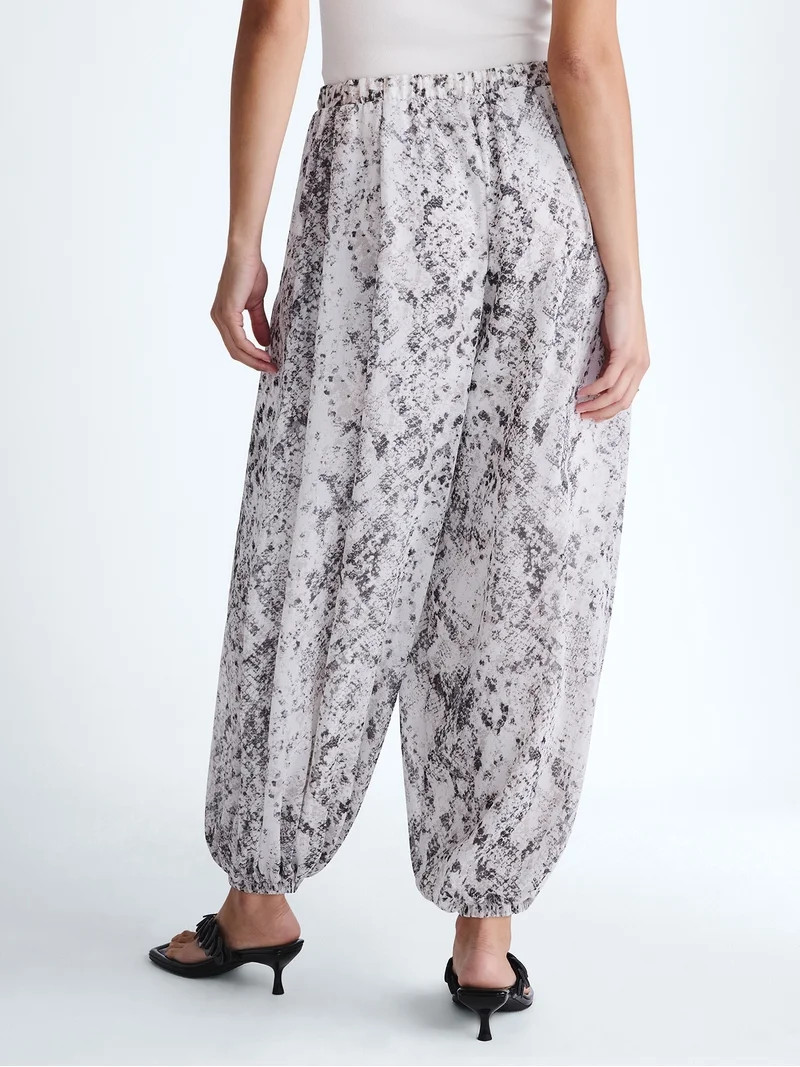 Scoop Women's and Women's Plus Pull On Harem Pants, 28'' Inseam, Sizes XS-4X | Walmart (US)
