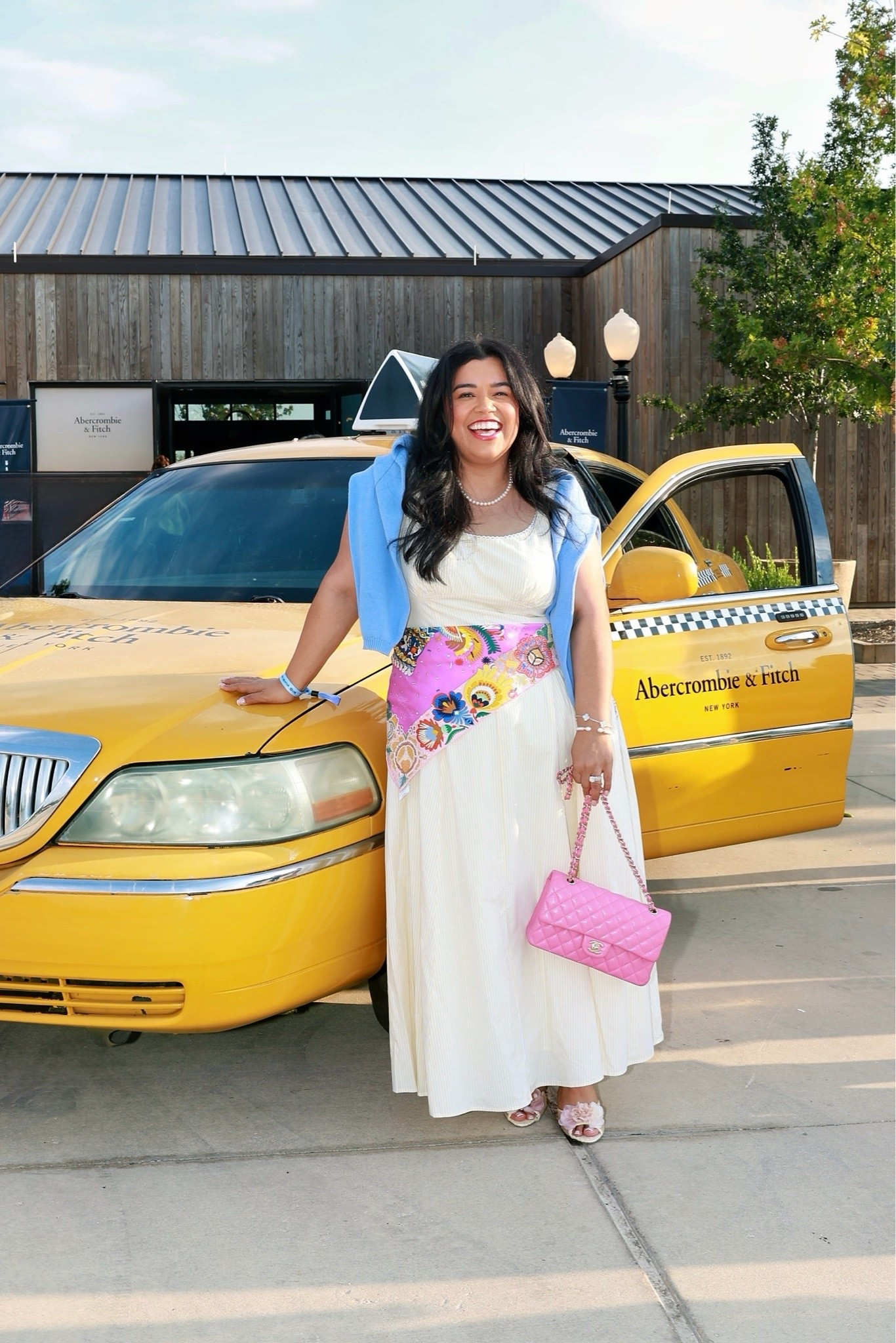 This @abercrombie butter yellow dress is so so cute and is the perfect color to transition from summer to fall!  

💛 I’m wearing an XL in the dress. I have a sweater draped over top and some floral mules from @stevemadden-us that I got earlier in the season. 

💁🏽‍♀️Of course I had to drape an Hermes scarf around my waist for a pop of color. This is the costume de fete scarf and I have linked this one alongside some more affordable options. 


petite style, petite fashion, fashion over 40, Smiles and Pearls

#LTKCon #LTKPetite #LTKOver40